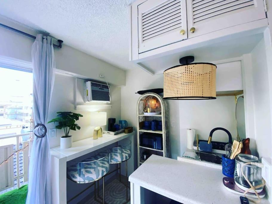Seashore Waikiki Studio 1 Block From A Beach No Resort Fees Honolulu Exteriör bild